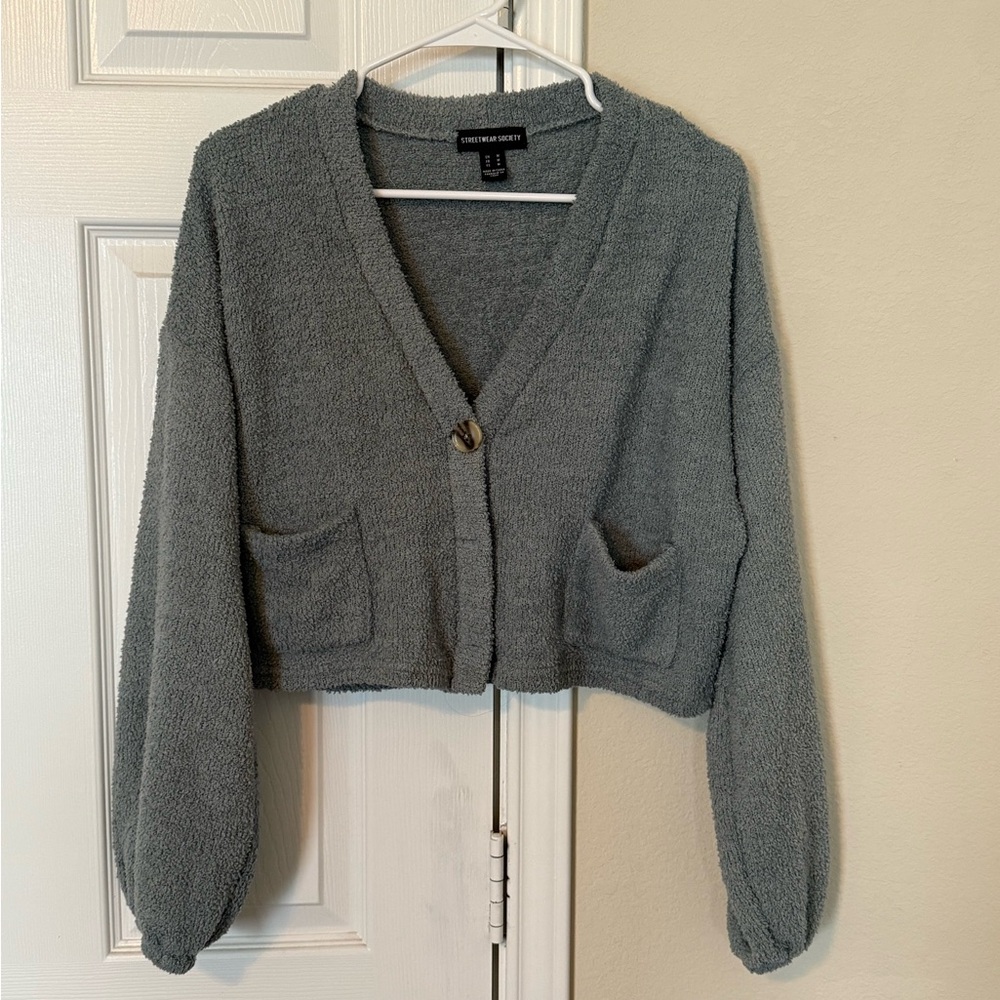 Cozy Gray Women's Sweater (medium)